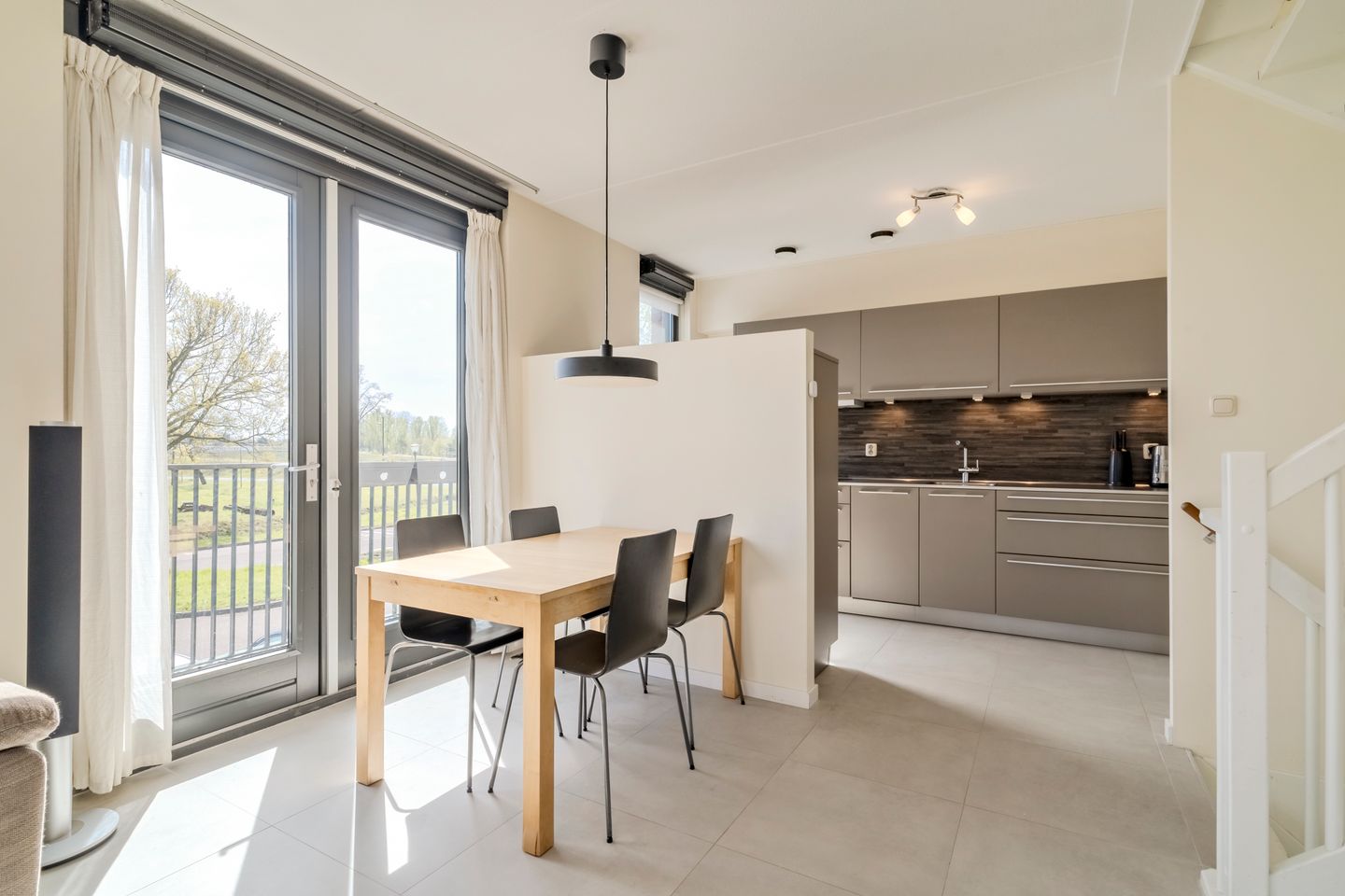 Foto 14 van Graslinnen 7