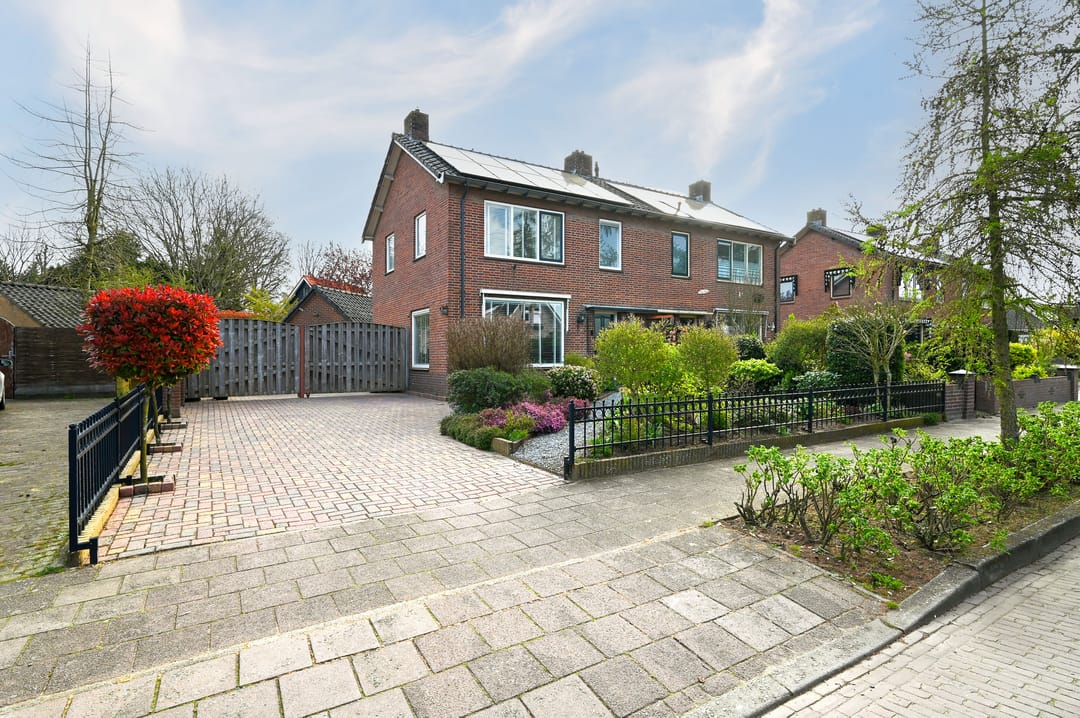 Photo 1 of Lariksstraat 15