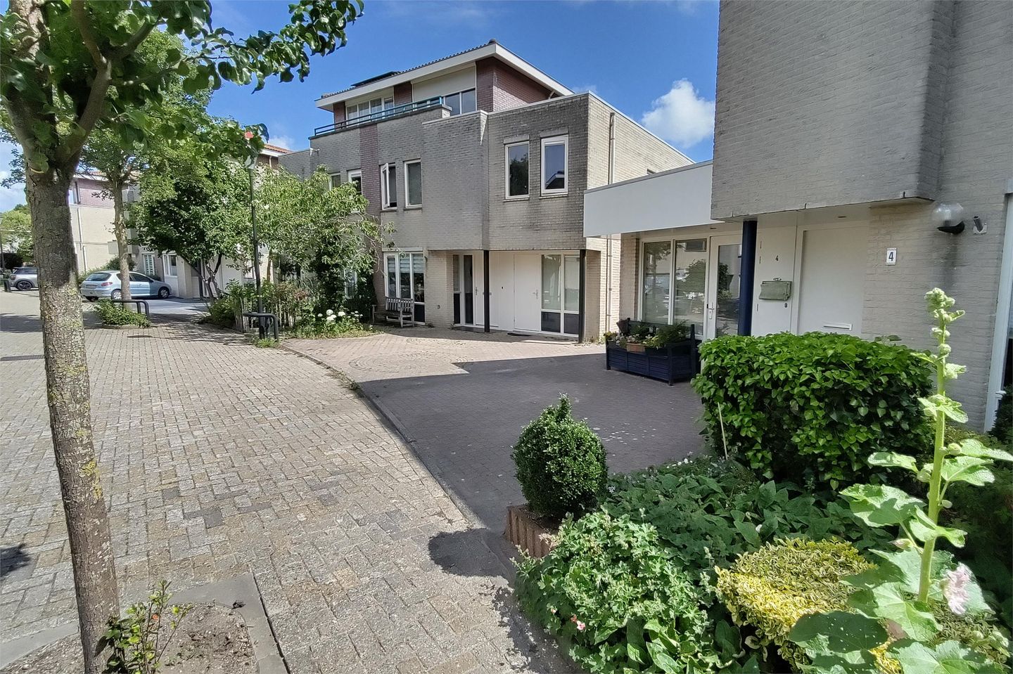 Foto 1 van De Tuinen 6