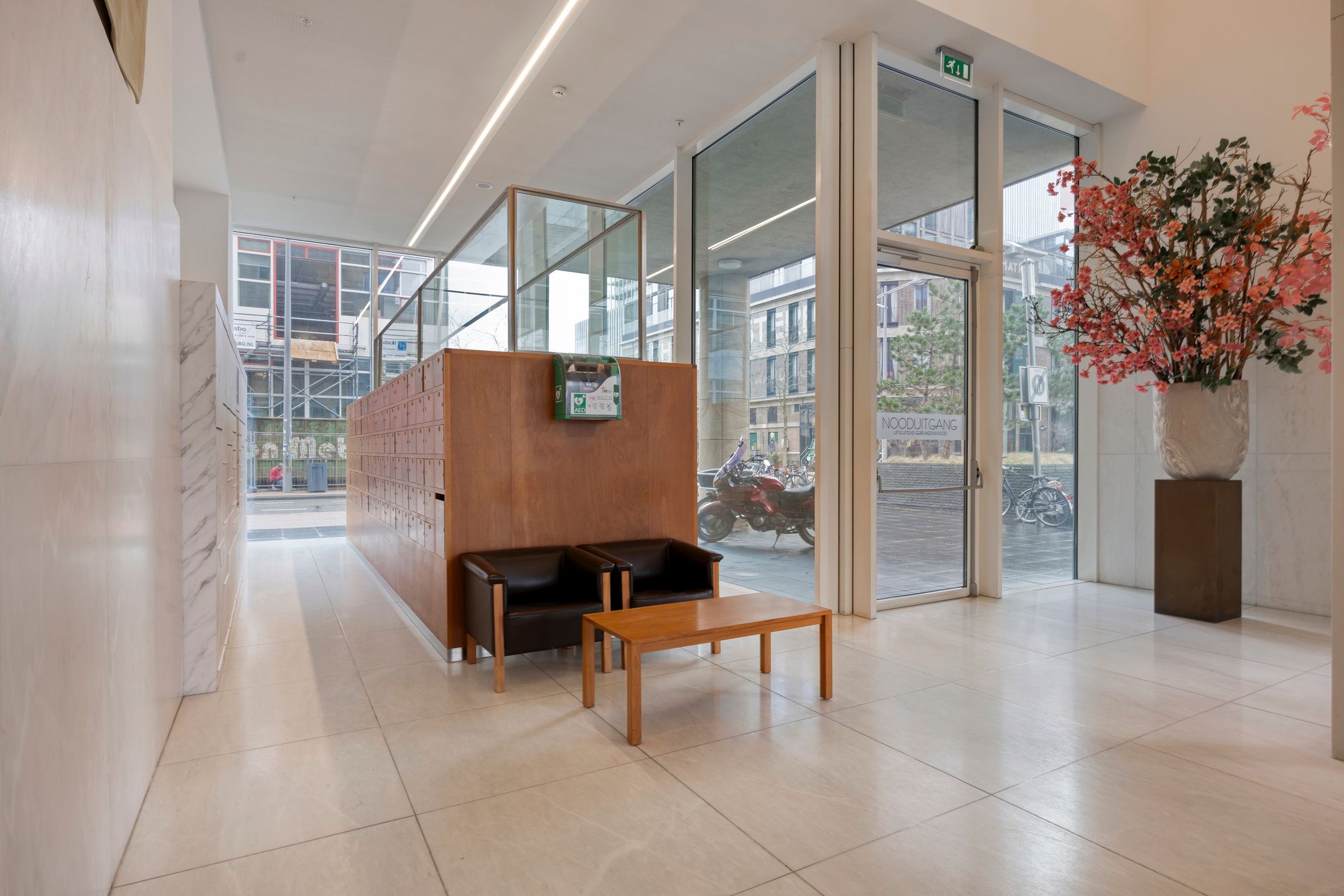 Foto 9 van Van der Hoevenplein 102