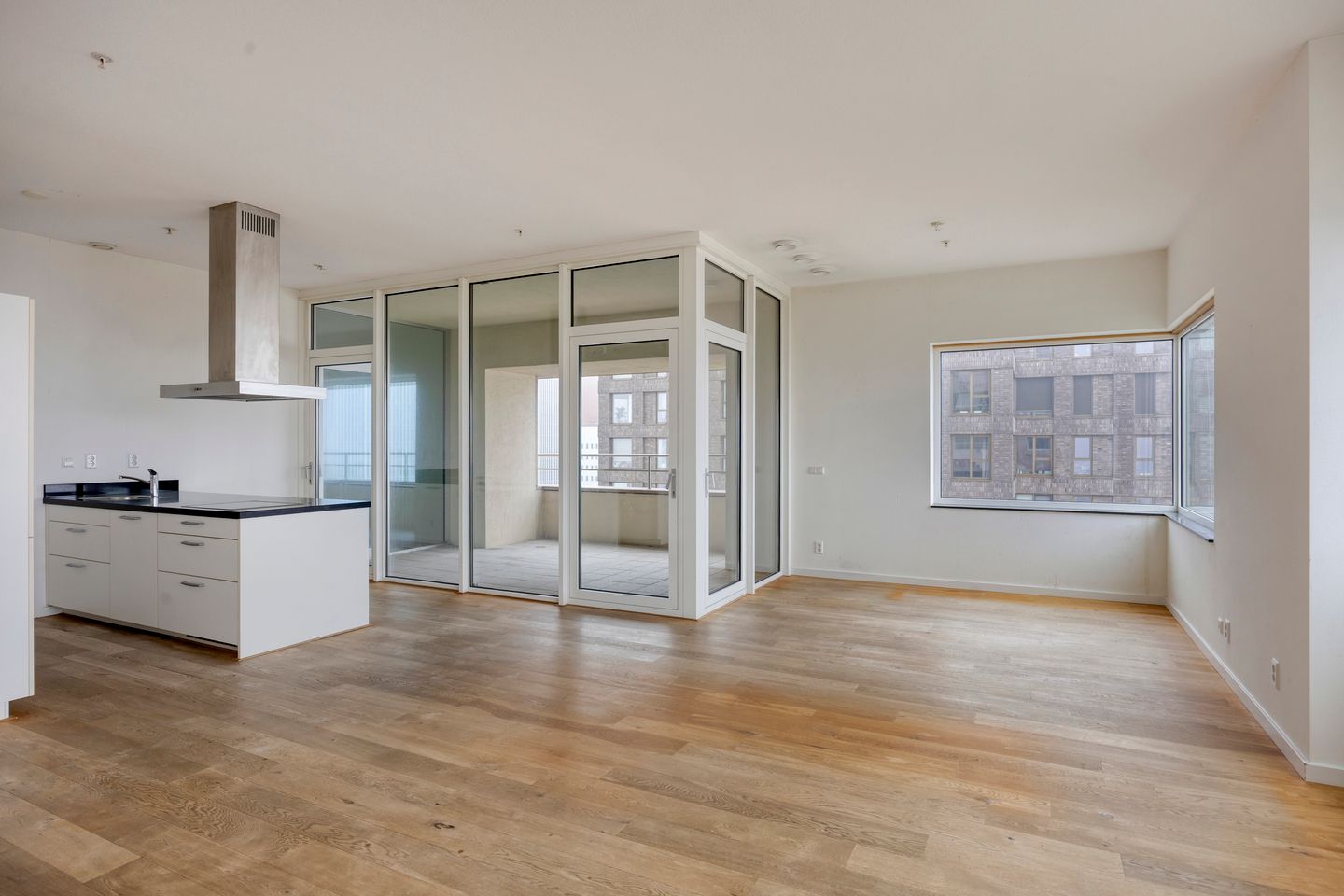 Foto 14 van Van der Hoevenplein 102