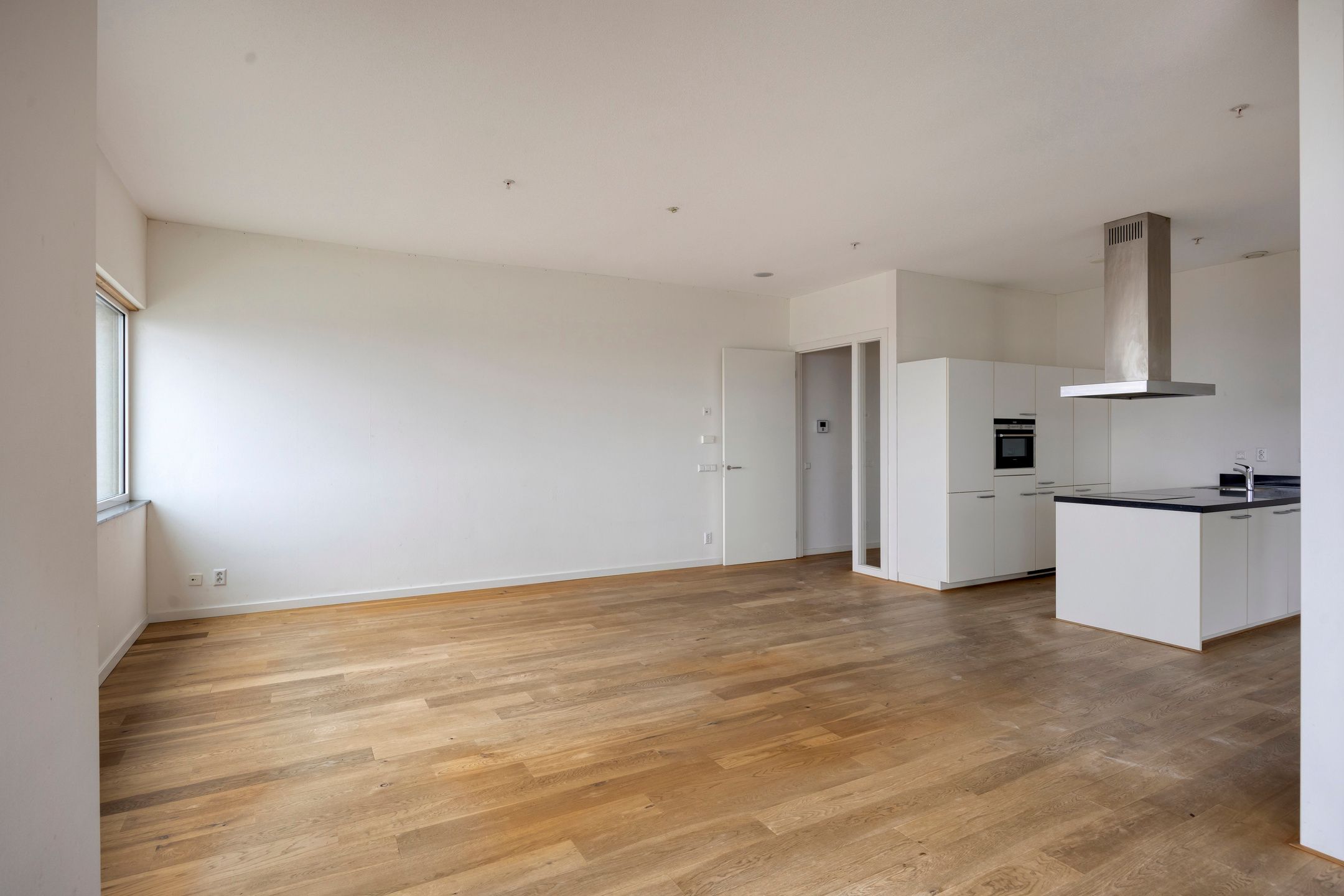 Foto 15 van Van der Hoevenplein 102