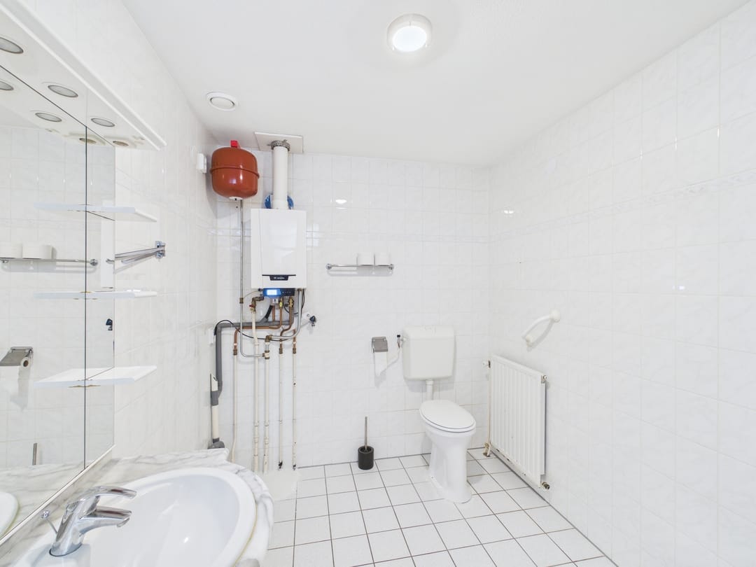 Photo 11 of Ferdinand Bolstraat 34