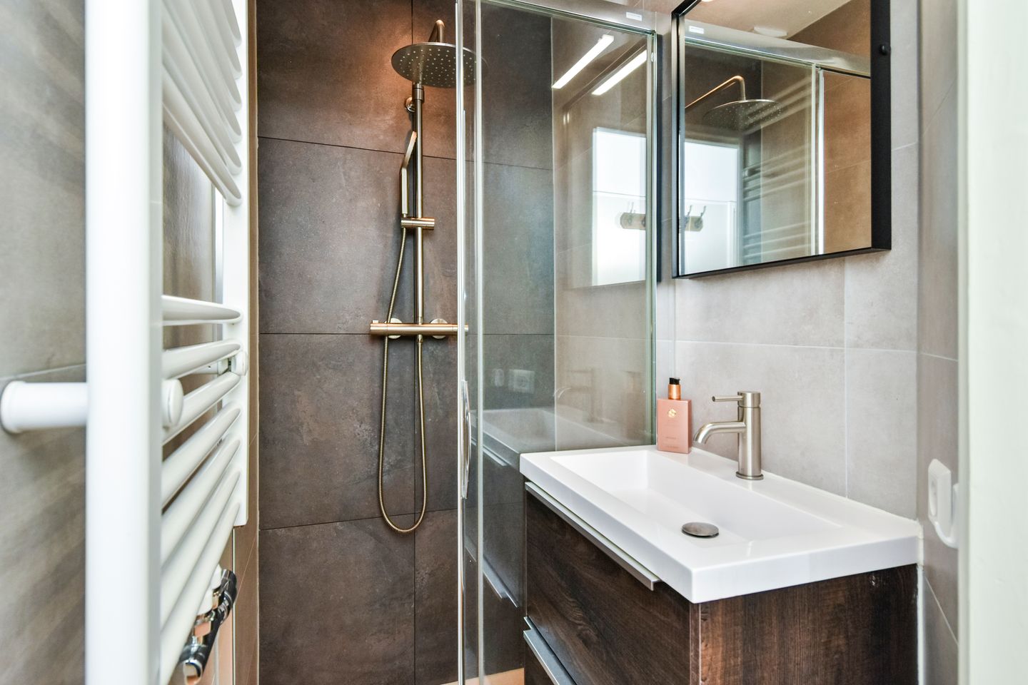 Photo 4 of Rozenboomlaan 184