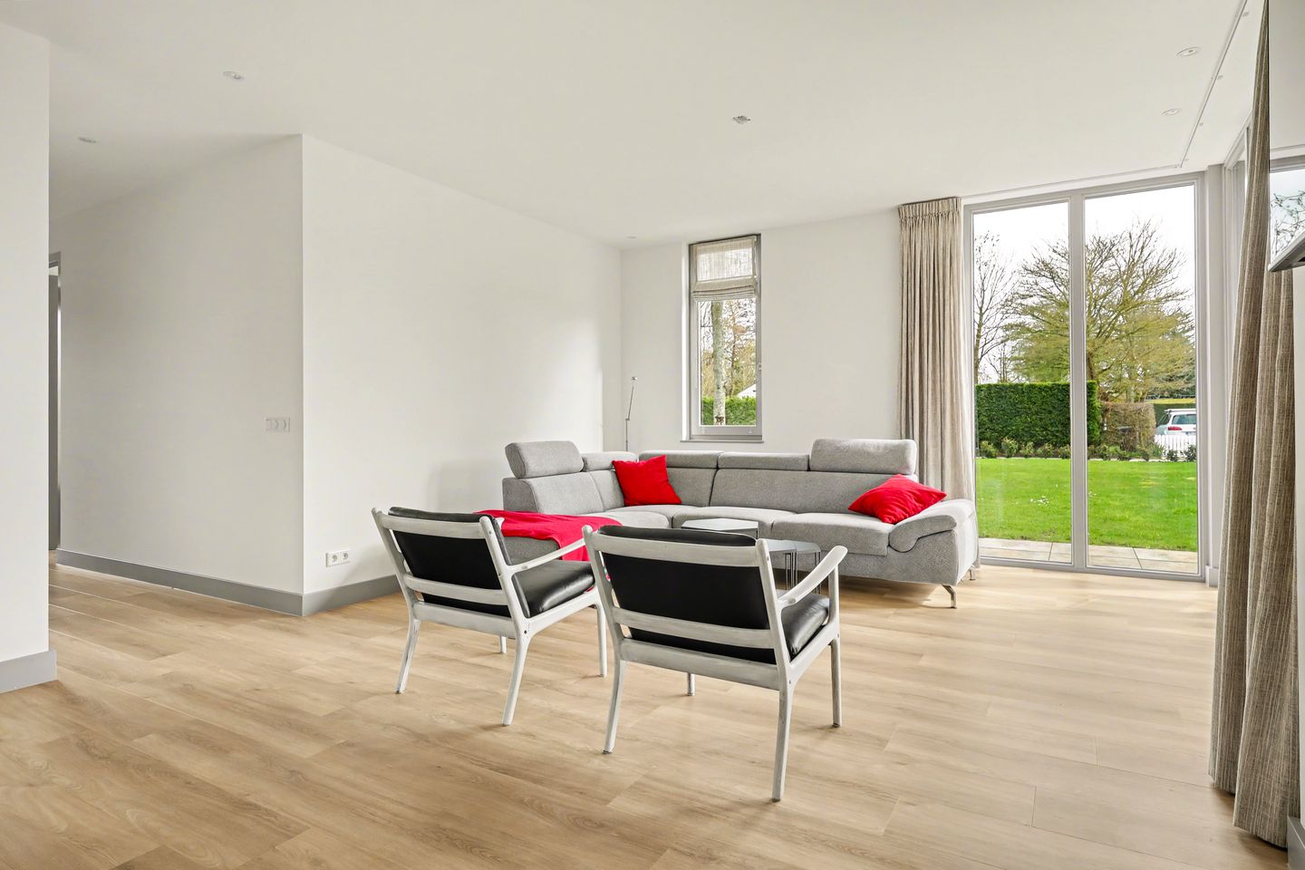 Foto 10 van Leeuwerikenlaan 7