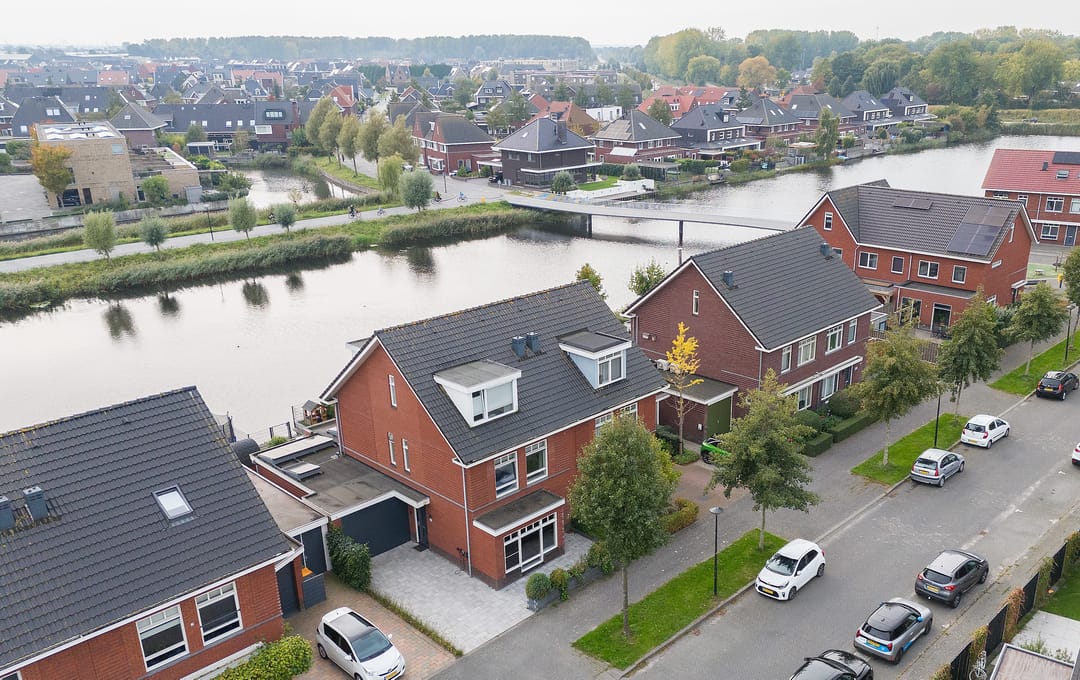 Photo 2 of Oeverzeggeweg 36