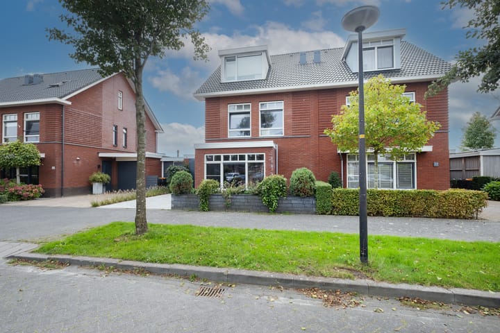 Foto 3 van Oeverzeggeweg 36