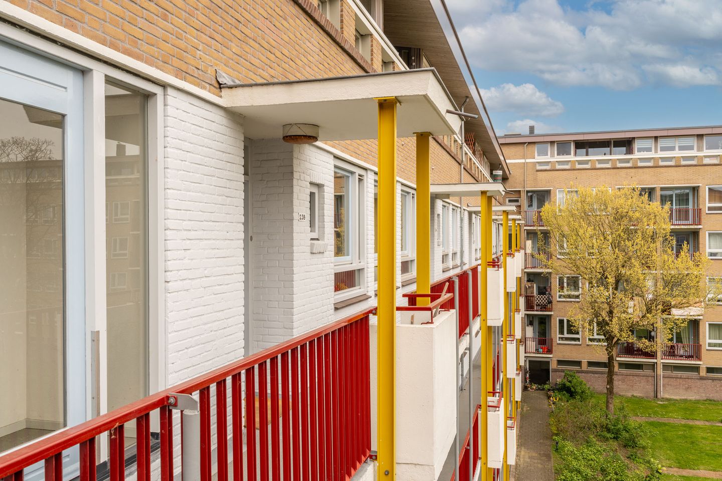 Photo 34 of Aalbersestraat 238
