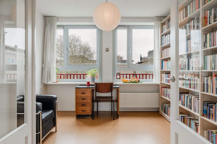 Photo 3 of Aalbersestraat 238