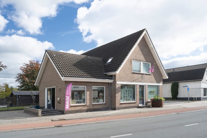 Eerbeekseweg 37, Loenen