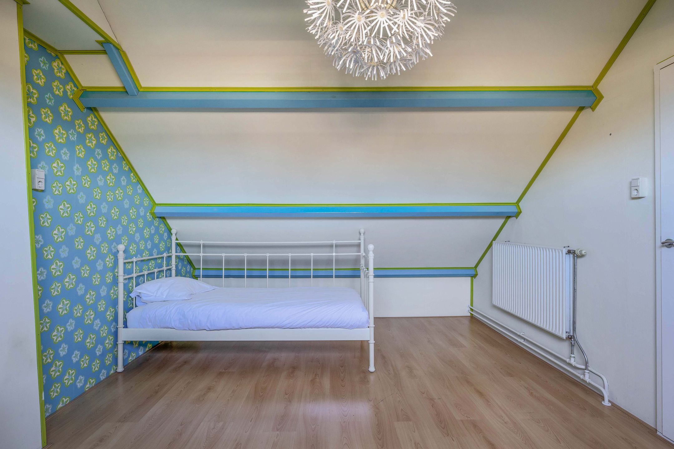 Foto 33 van Kamillestraat 26