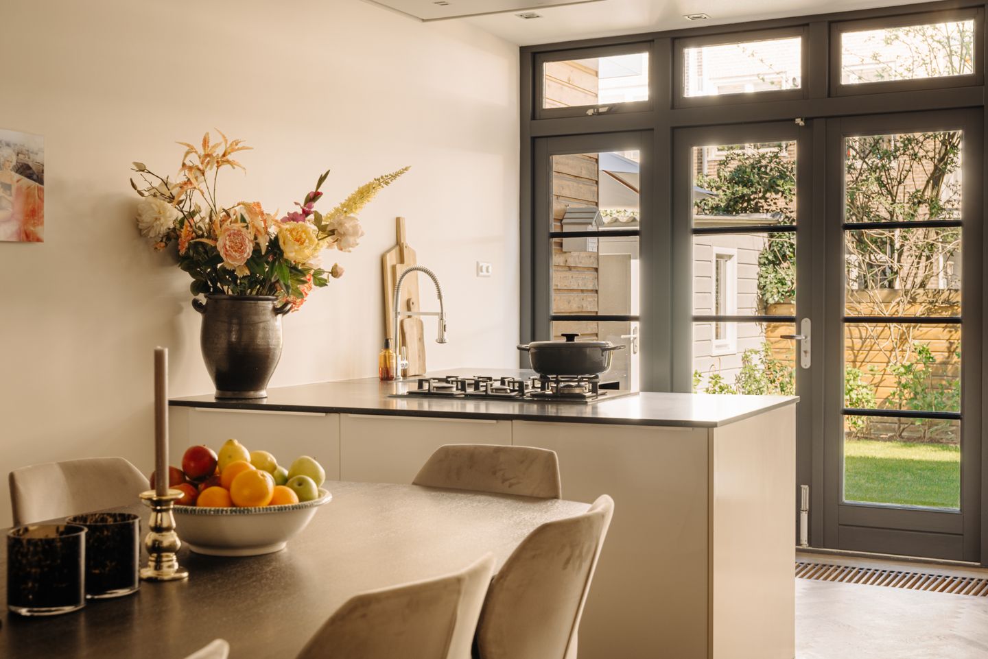 Photo 14 of Diezestraat 31-H