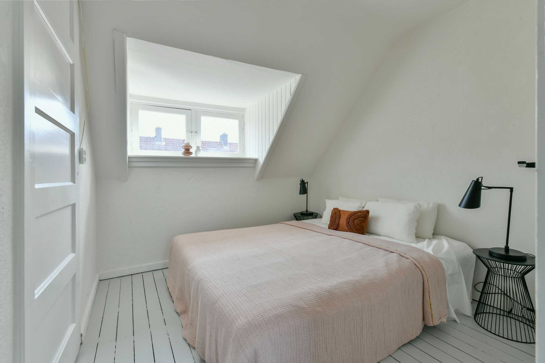 Photo 18 of Woestduinstraat 104-2