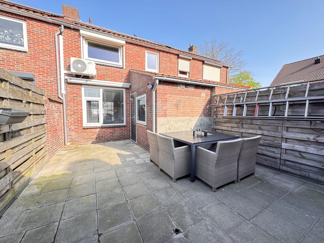 Photo 23 of Meidoornstraat 2