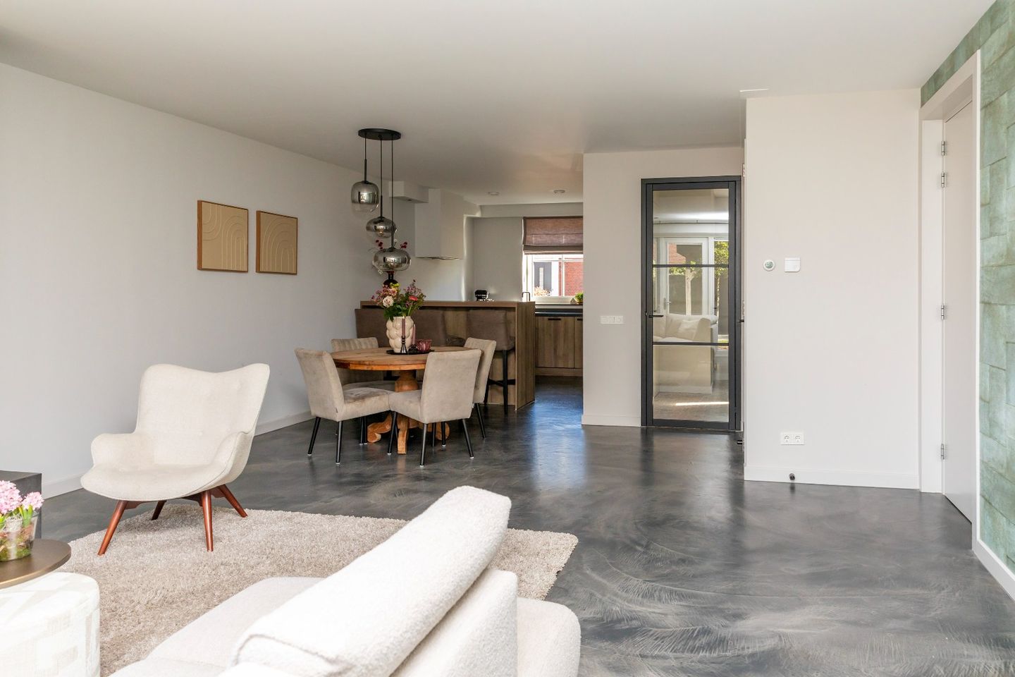 Foto 10 van Burgemeester Jhr G A van Nispenstraat 10