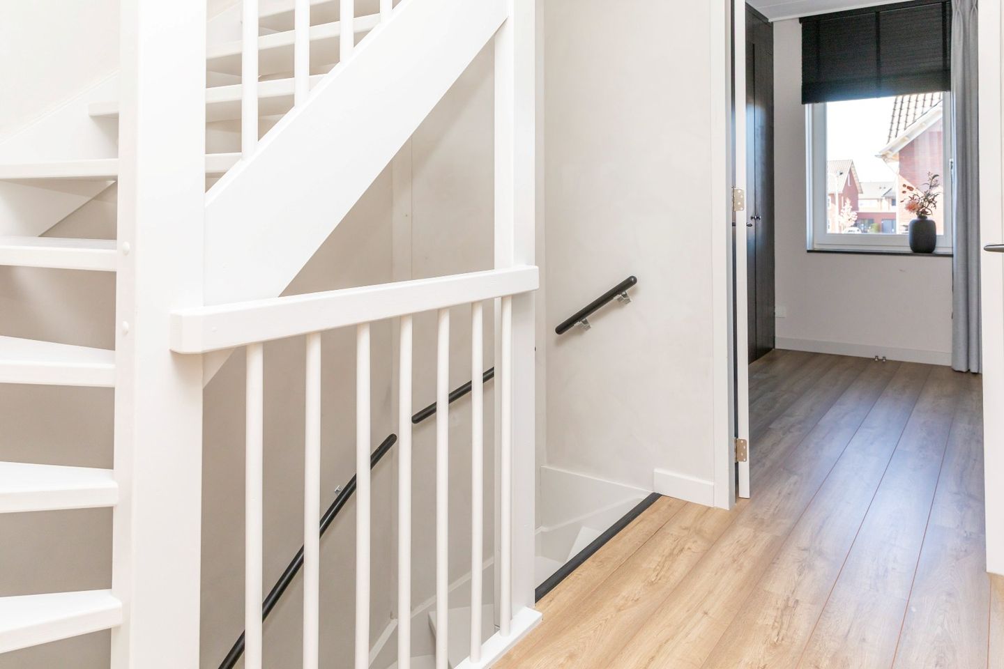 Foto 19 van Burgemeester Jhr G A van Nispenstraat 10