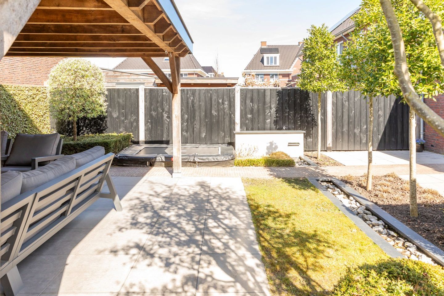 Foto 44 van Burgemeester Jhr G A van Nispenstraat 10