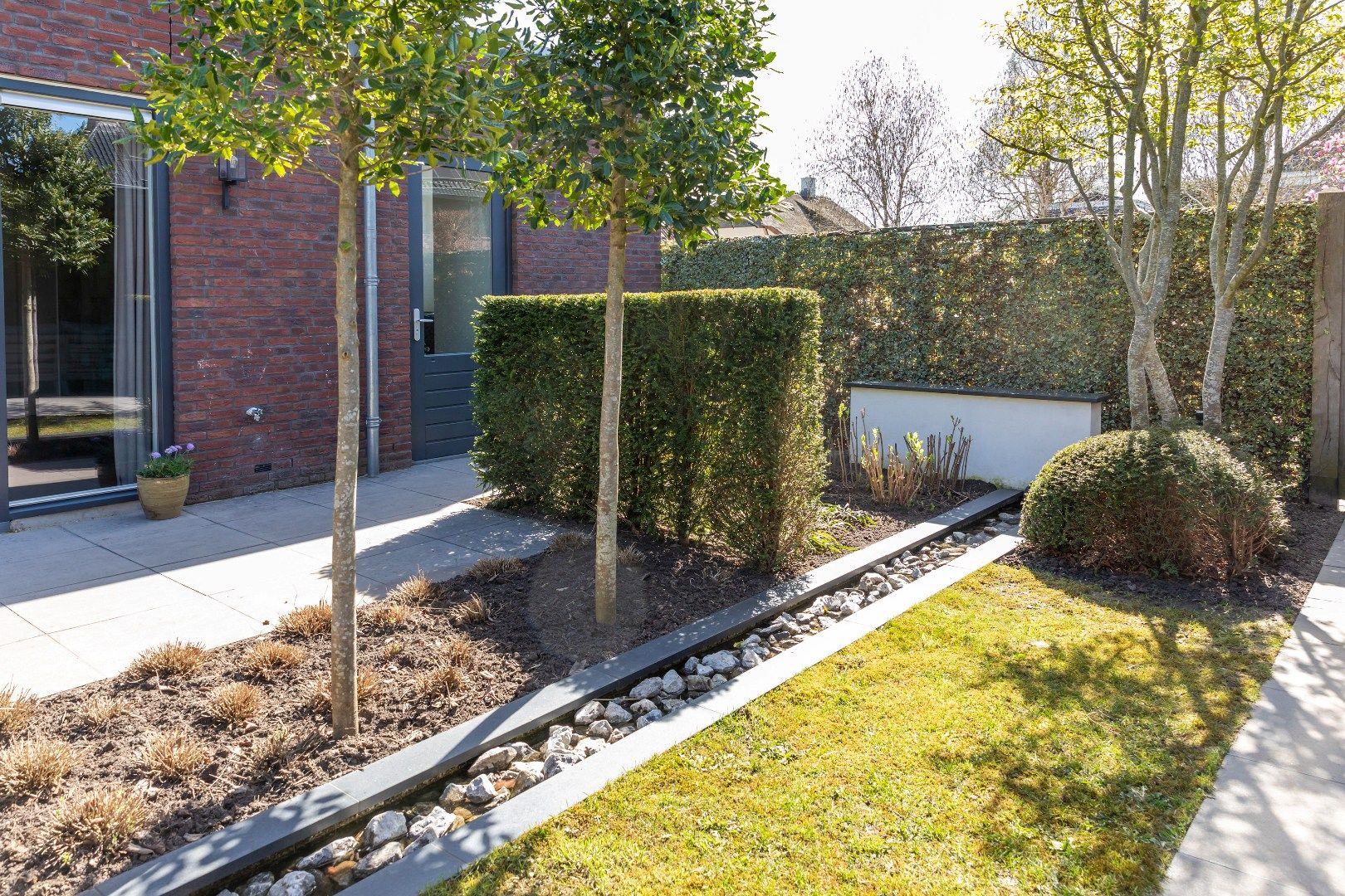 Foto 84 van Burgemeester Jhr G A van Nispenstraat 10