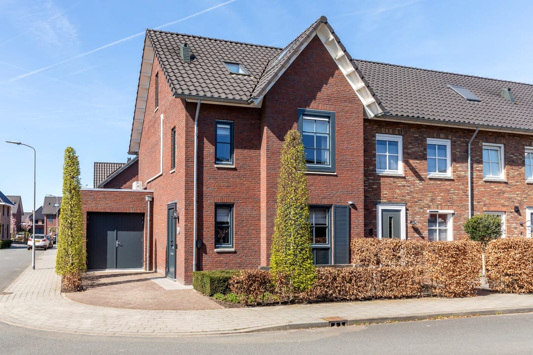 Foto 1 van Burgemeester Jhr G A van Nispenstraat 10