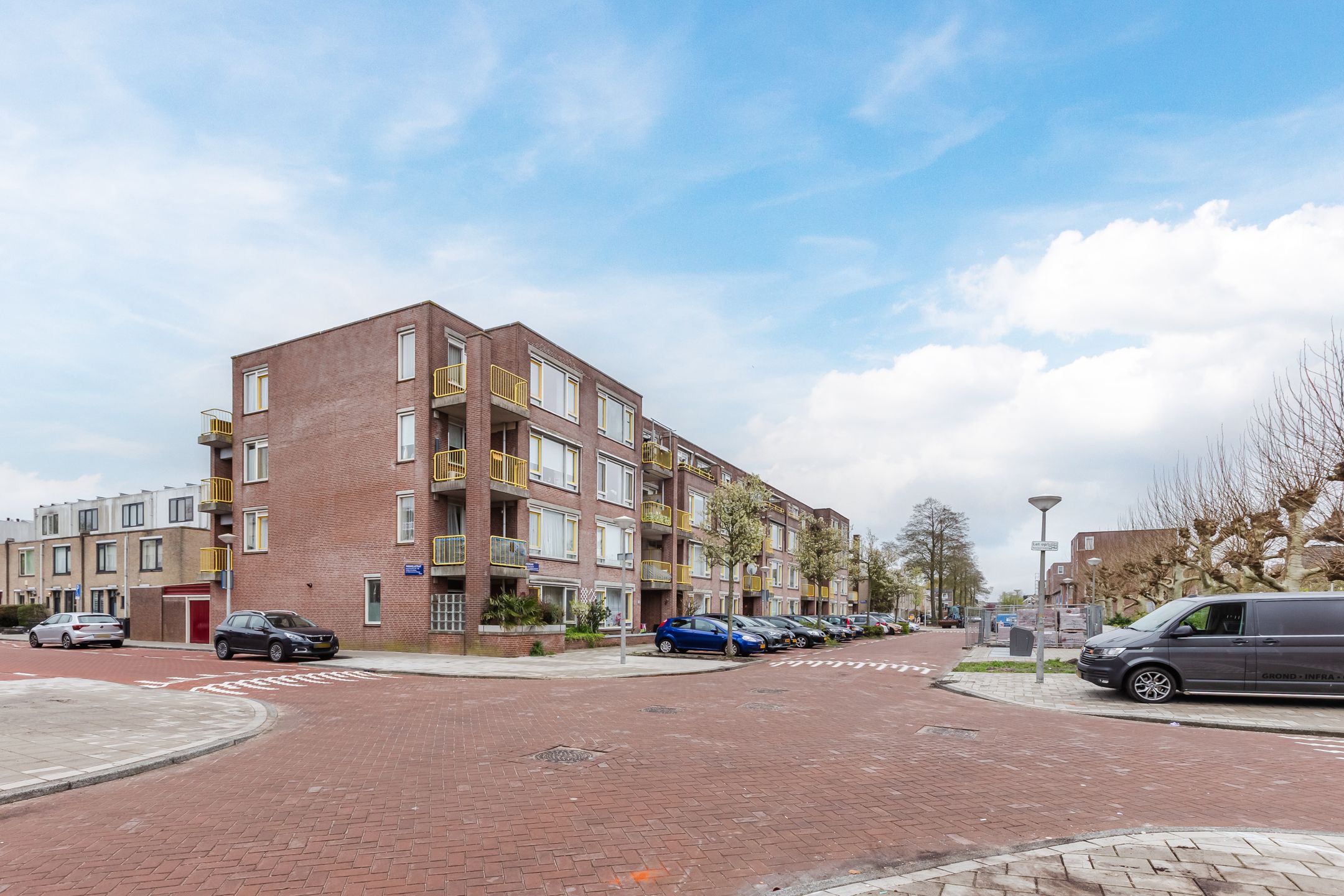 Foto 30 van M. Gandhilaan 69