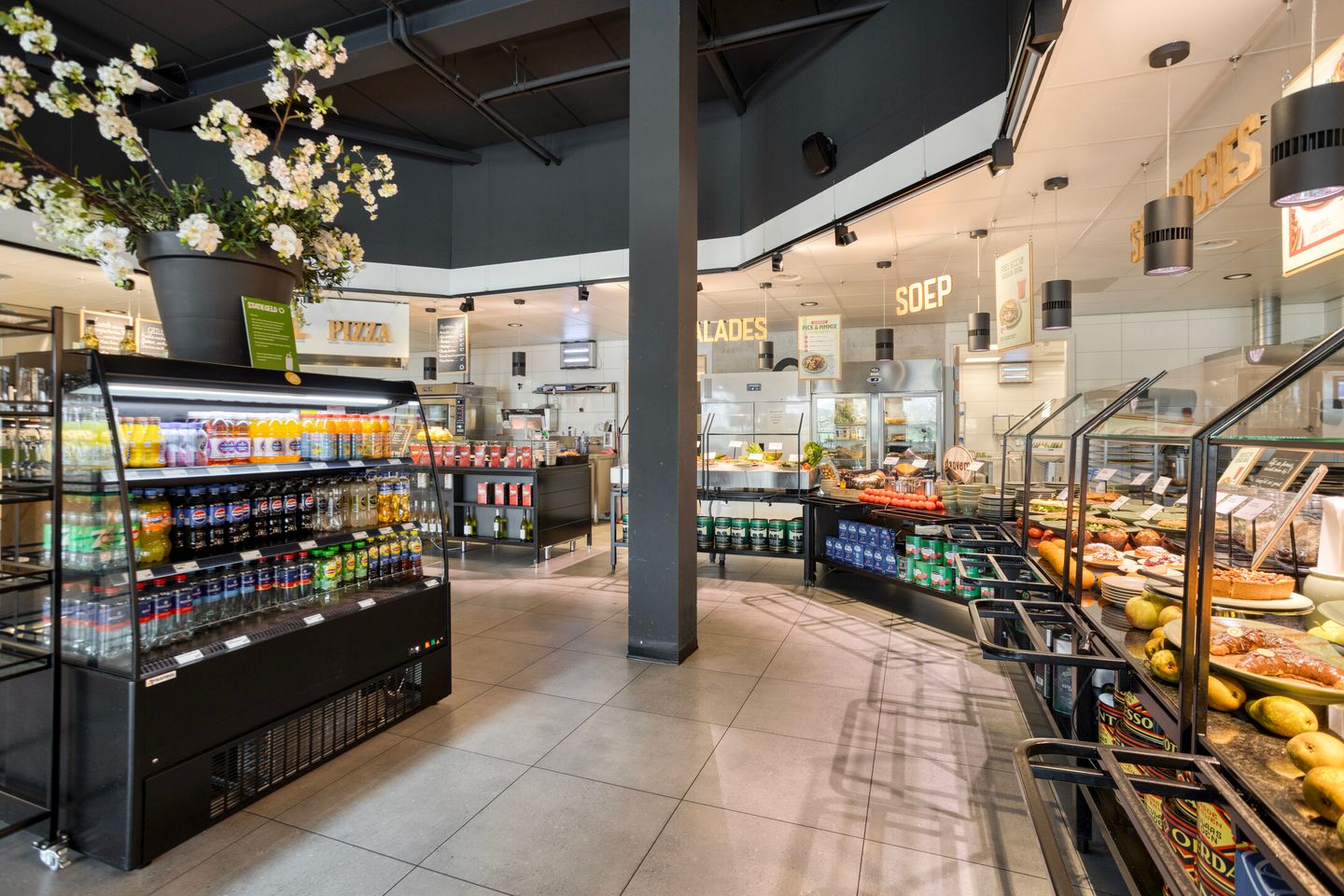 Bekijk foto 4 van Vliegveldweg 72