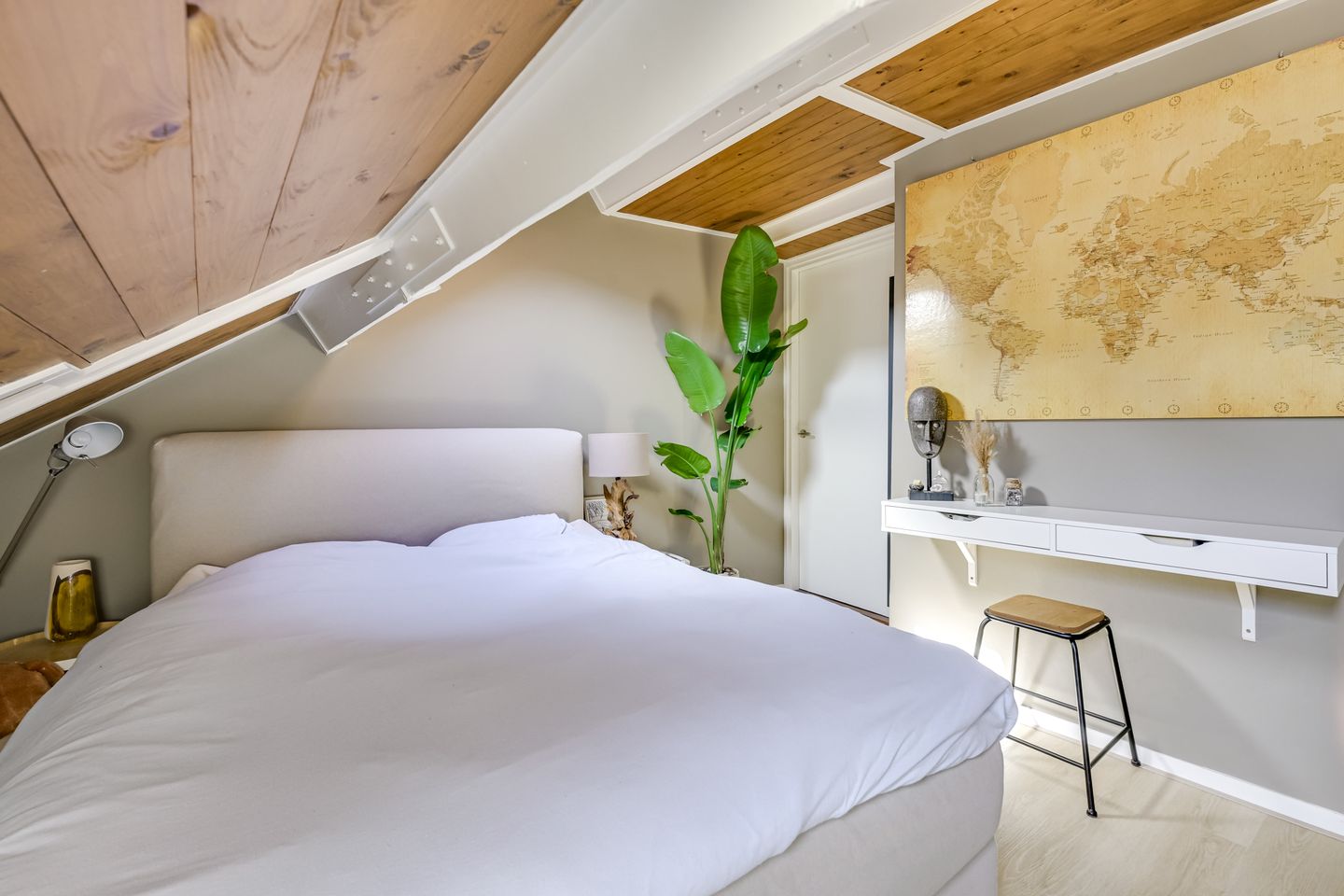 Photo 25 of Wilhelminastraat 39