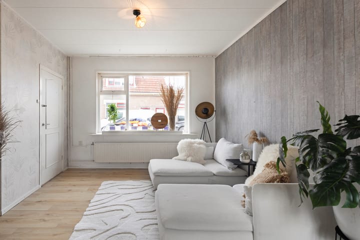 Photo 2 of Rozenstraat 21