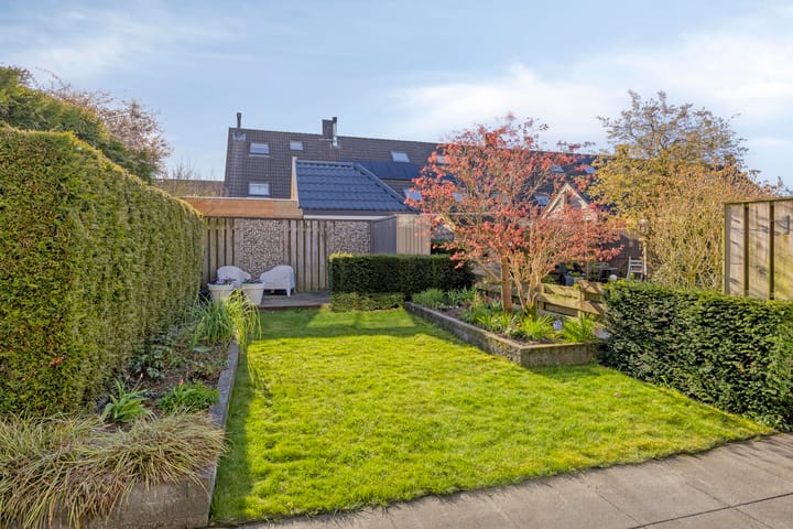 Photo 2 of Flora Bilderbeekstraat 1