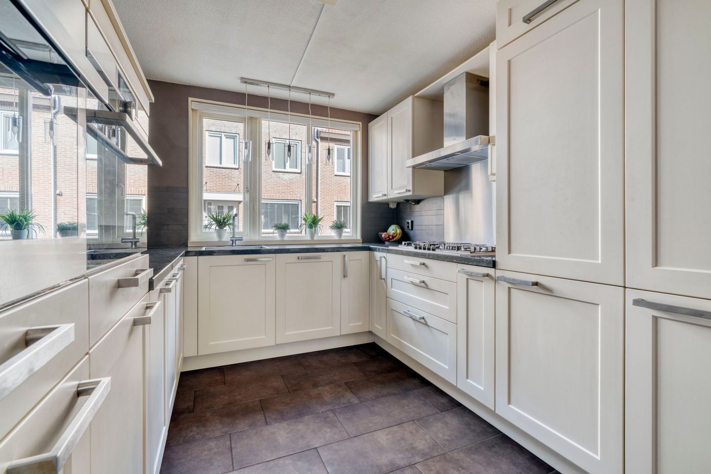 Spacious Family Home with Energy Label A in Green Tanthof-West — 14