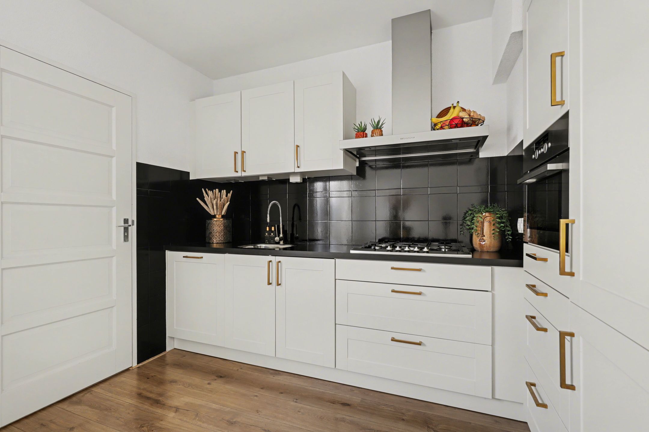 Photo 9 of Mr. de Fremerystraat 14