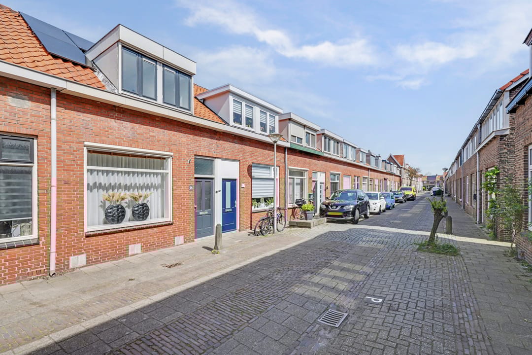 Photo 22 of Mr. de Fremerystraat 14