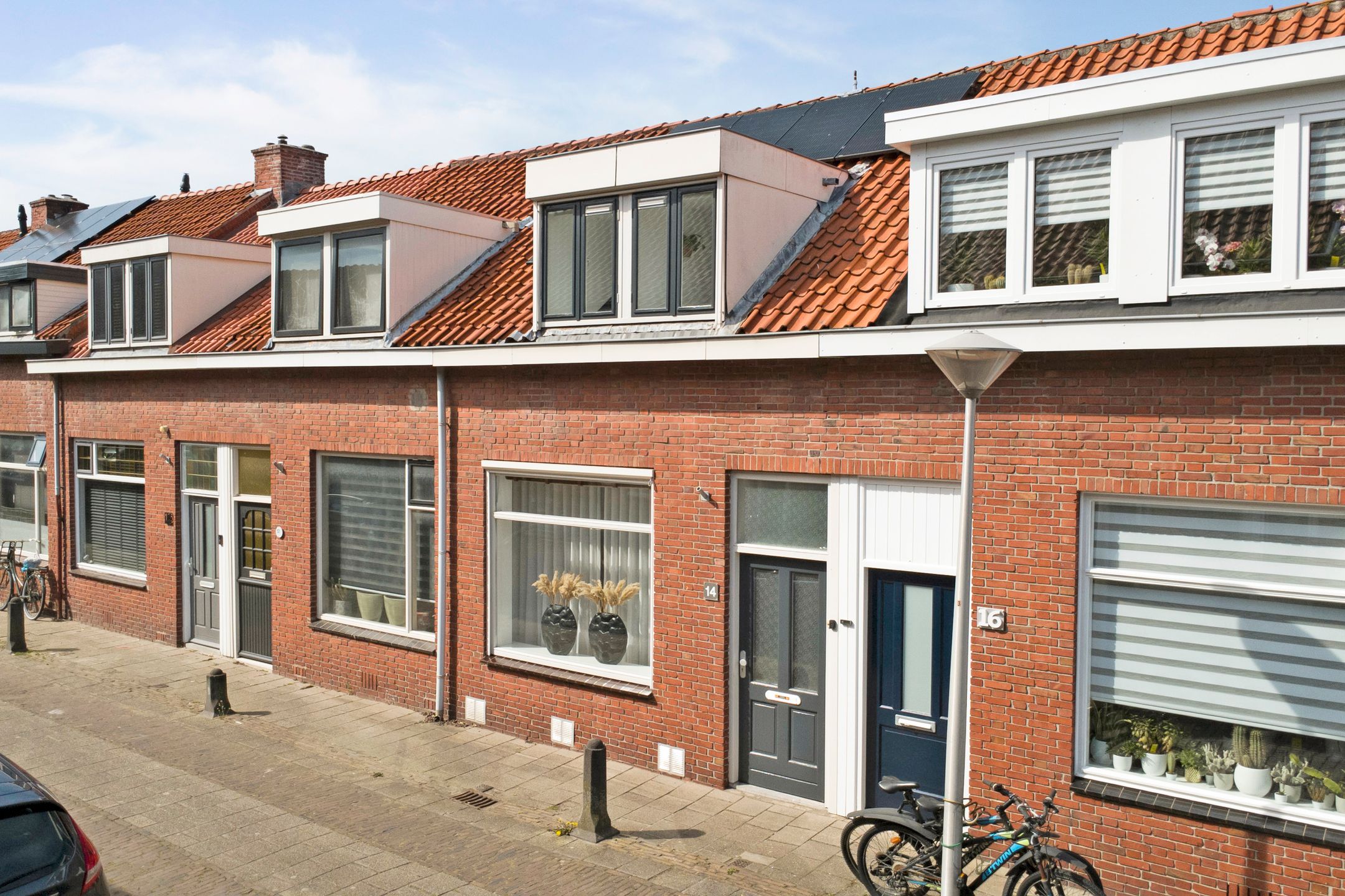 Photo 21 of Mr. de Fremerystraat 14