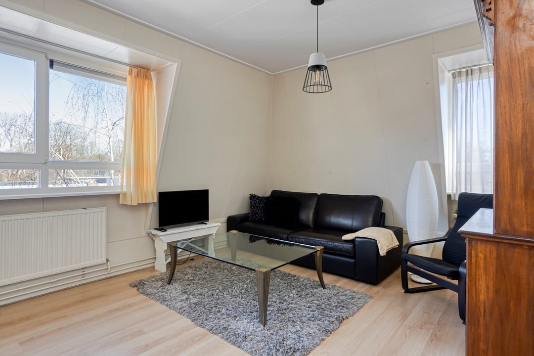Bright 2-Bedroom Apartment in Quiet Amstelveen Location Near Amsterdamse Bos — 8