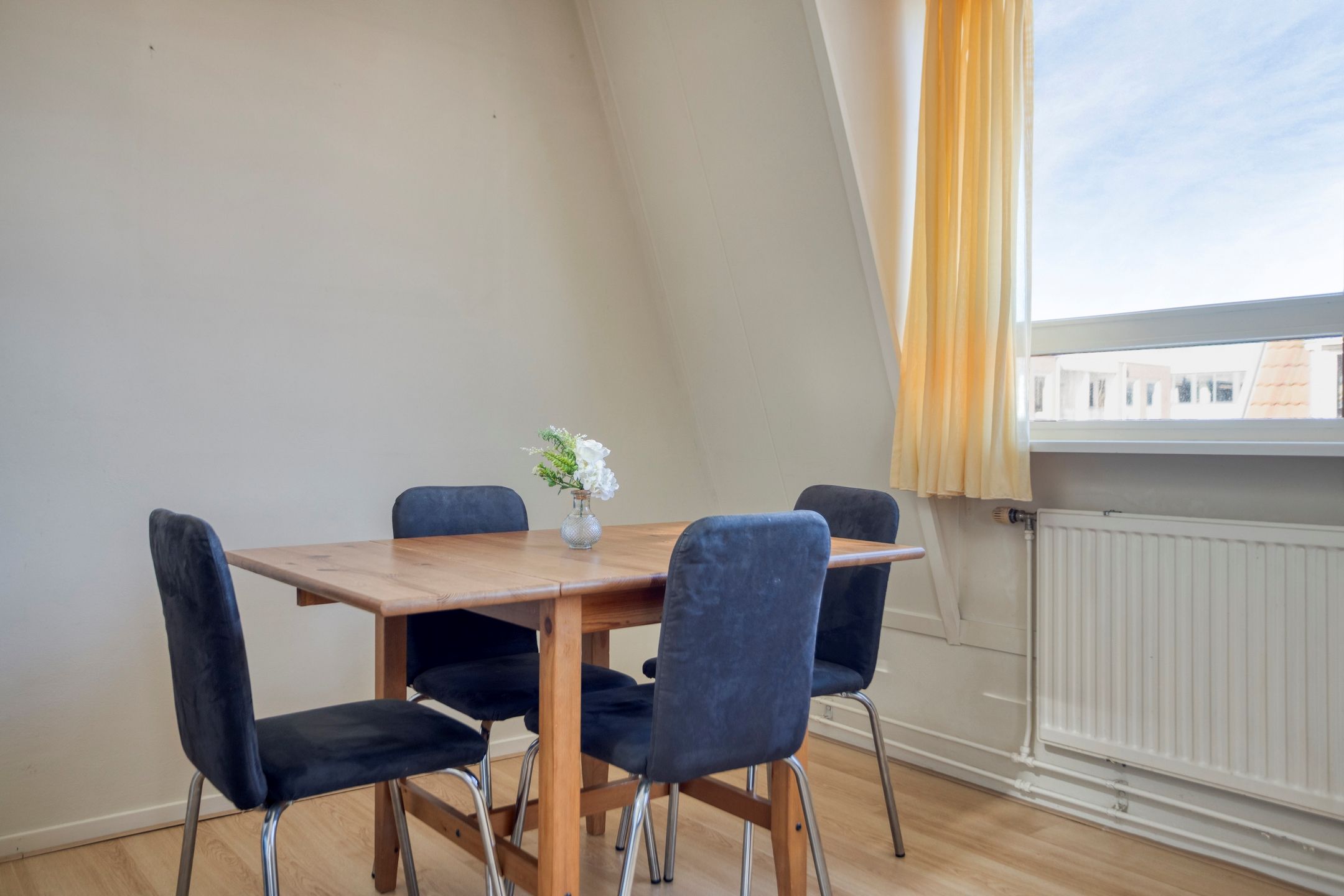 Bright 2-Bedroom Apartment in Quiet Amstelveen Location Near Amsterdamse Bos — 9
