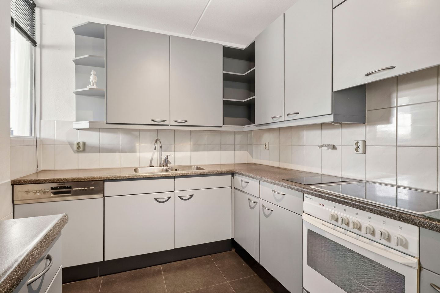 Photo 19 of Stationsweg 176