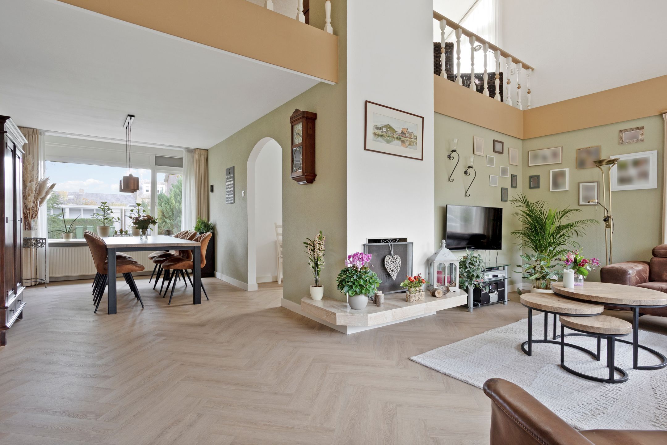 Photo 3 of Elf Guldensmijn 2