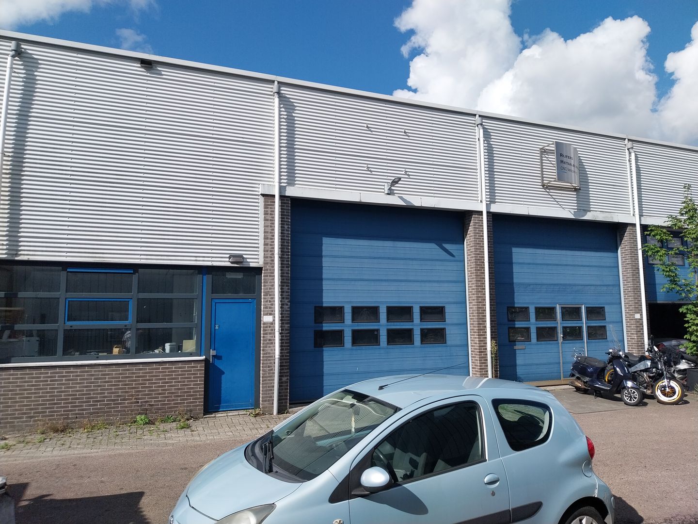 View photo 2 of Eikenlaan 253-A