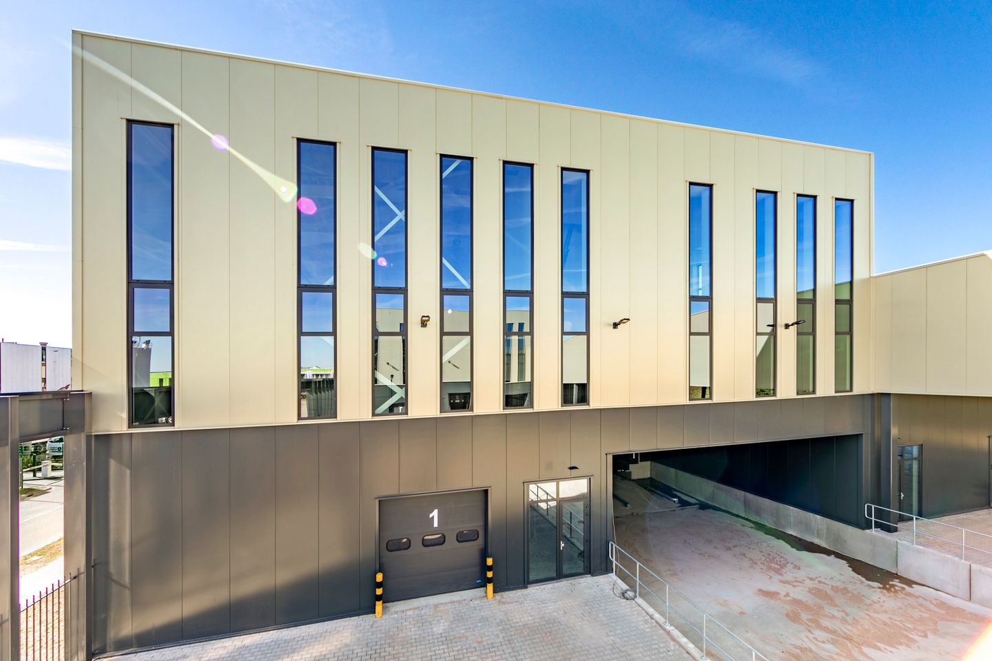 Bekijk foto 3 van Thailandlaan 4-A