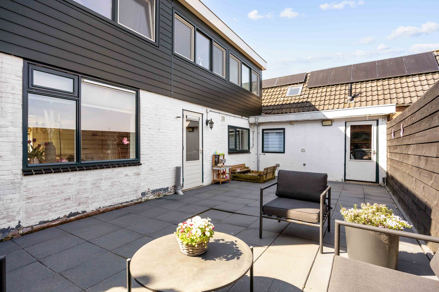 Photo 35 of Hoofdstraat 57