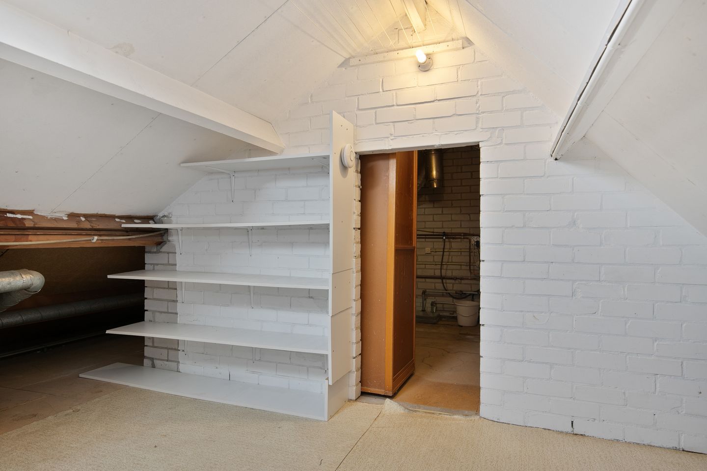 Charming 1970s Starter Home with Playful Z-Shaped Living Room — 29