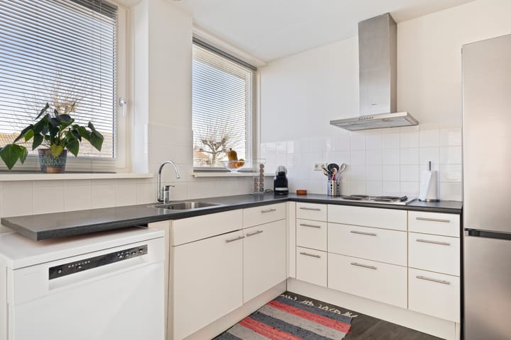 Photo 3 of Middenstraat 1-A