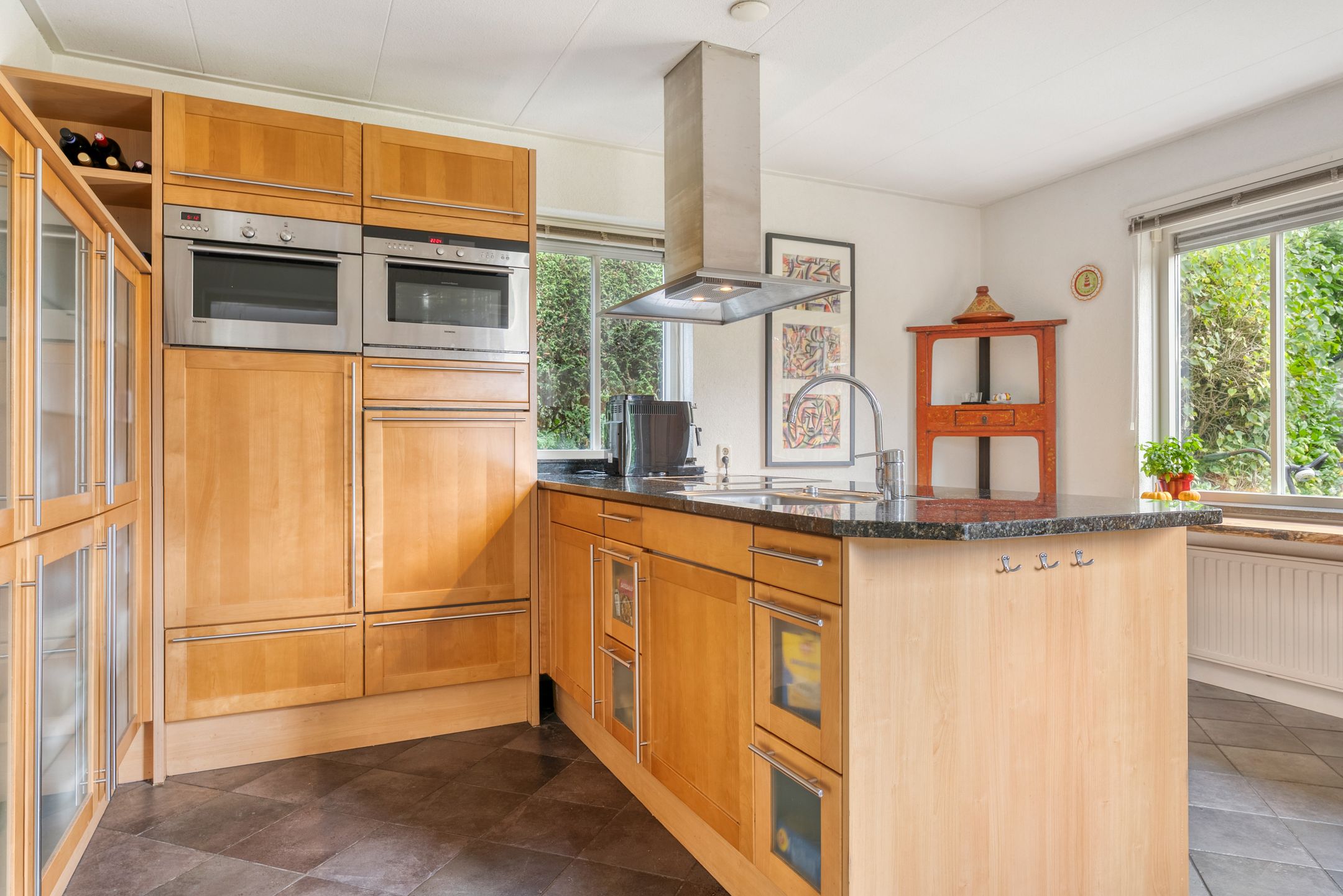 Foto 27 van Henry Moorestraat 76