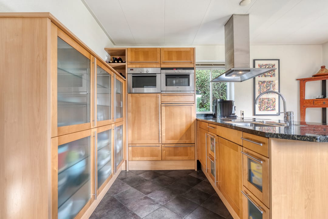 Foto 28 van Henry Moorestraat 76