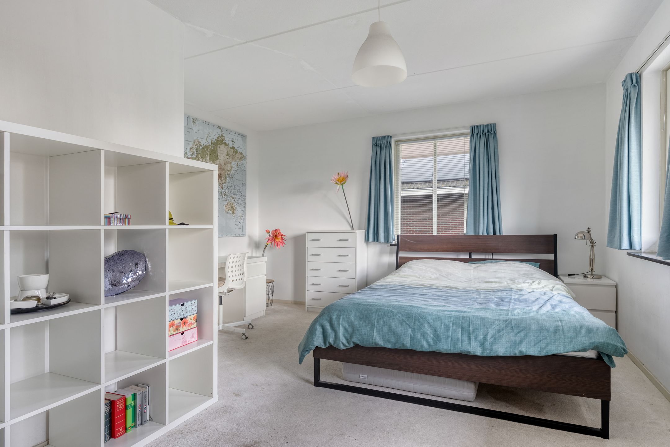 Foto 36 van Henry Moorestraat 76