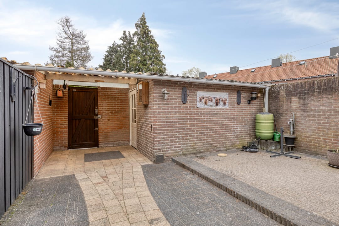 Photo 23 of Begoniastraat 9