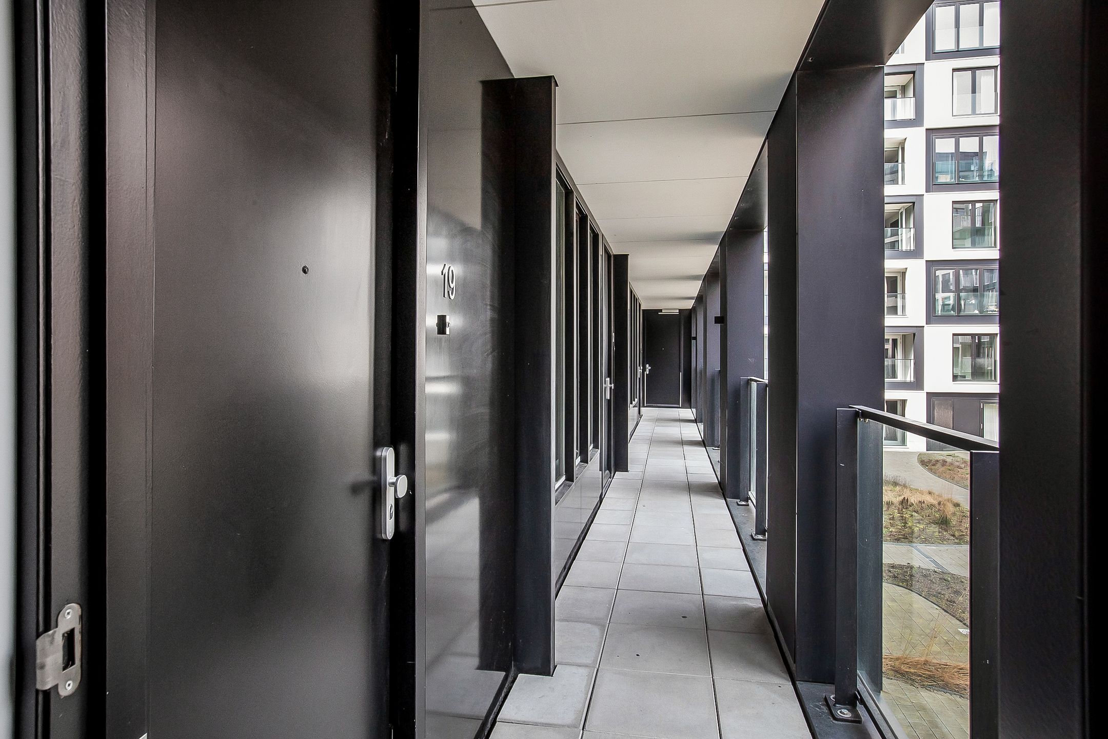 Foto 6 van Mies van der Rohestraat 19