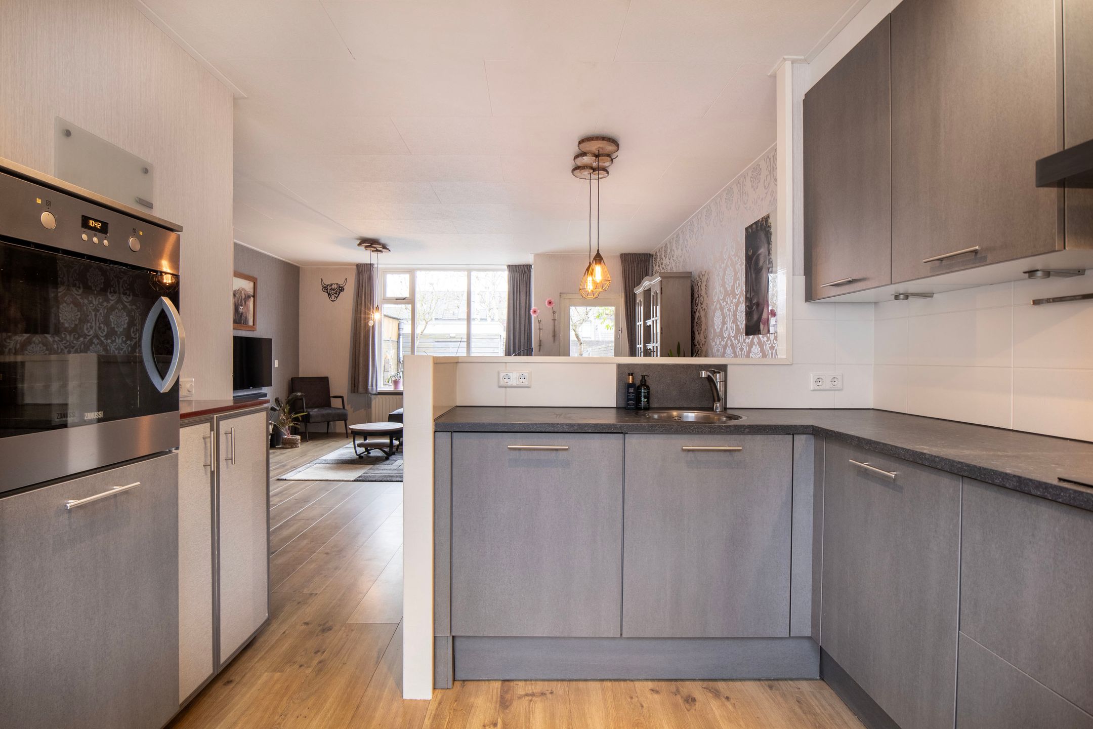 Foto 9 van Hoedekenskerkestraat 50