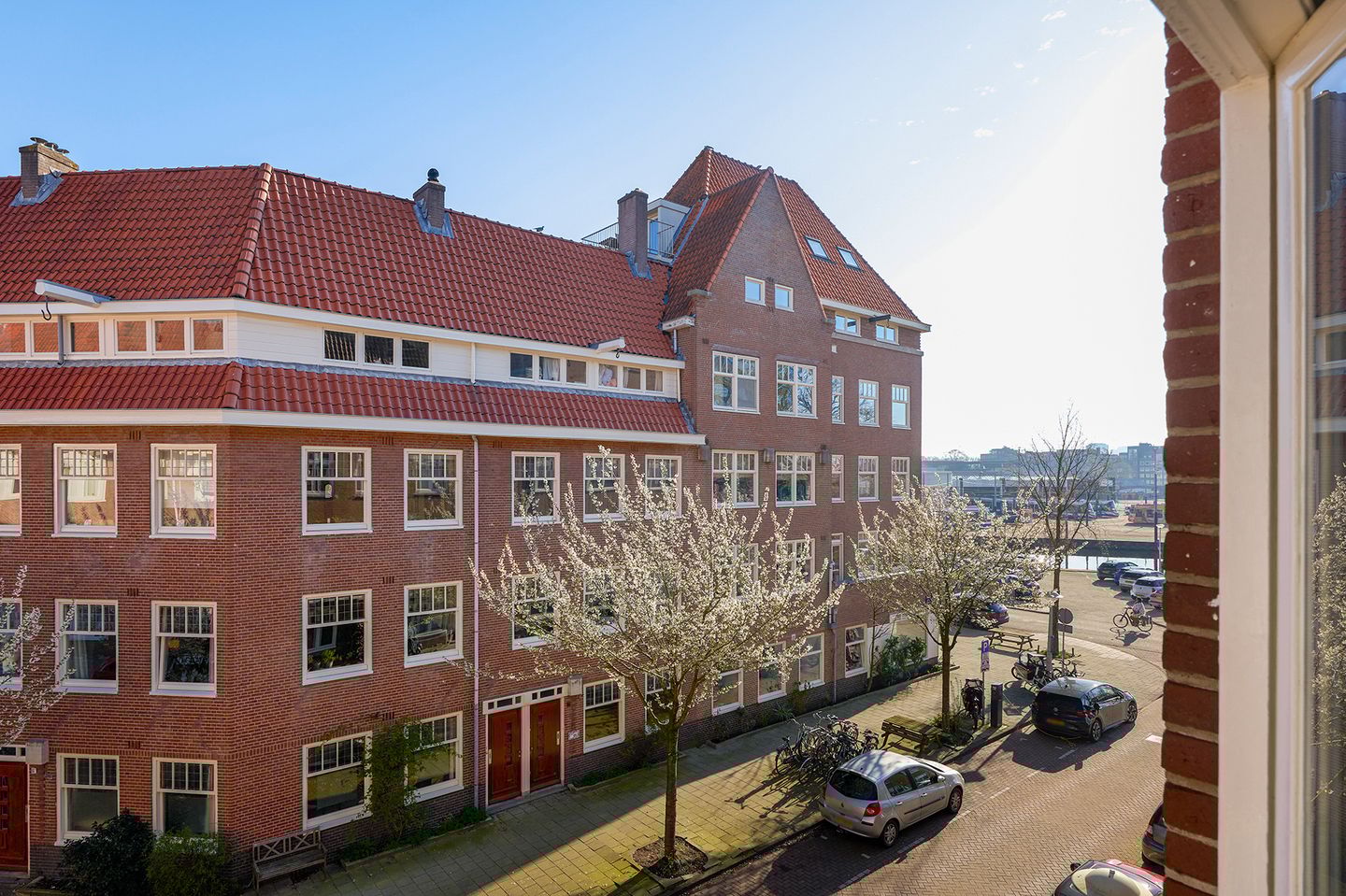 Photo 29 of Kromme Leimuidenstraat 24-2