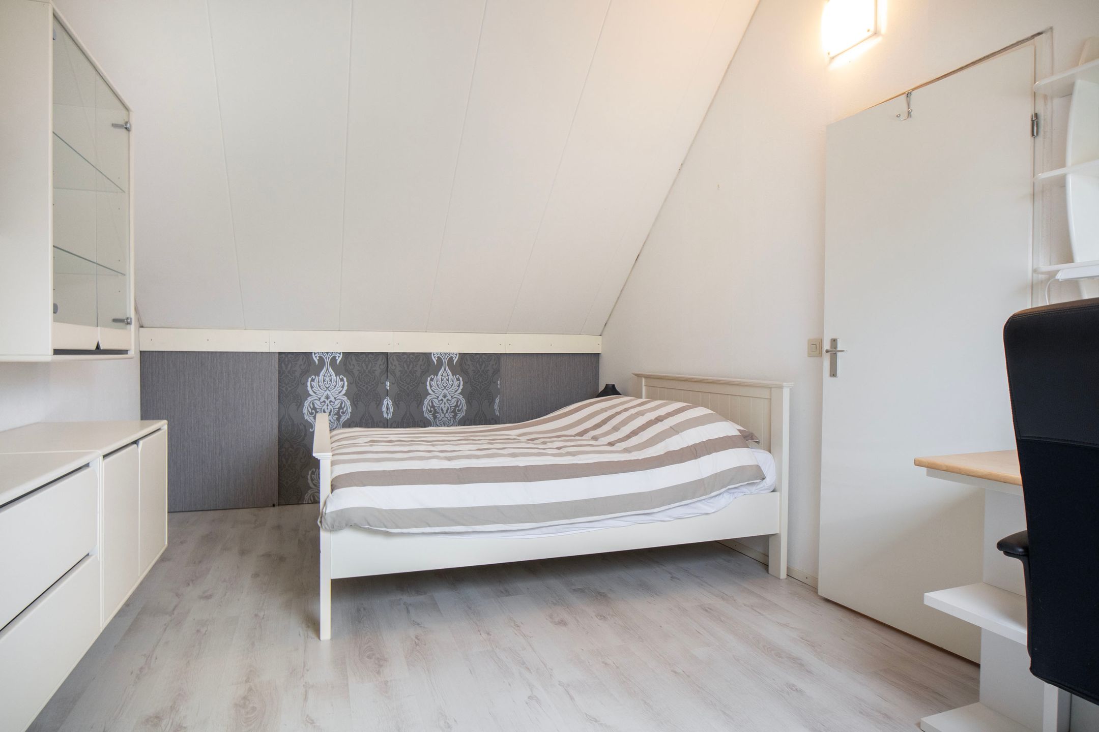 Foto 27 van Hoedekenskerkestraat 50