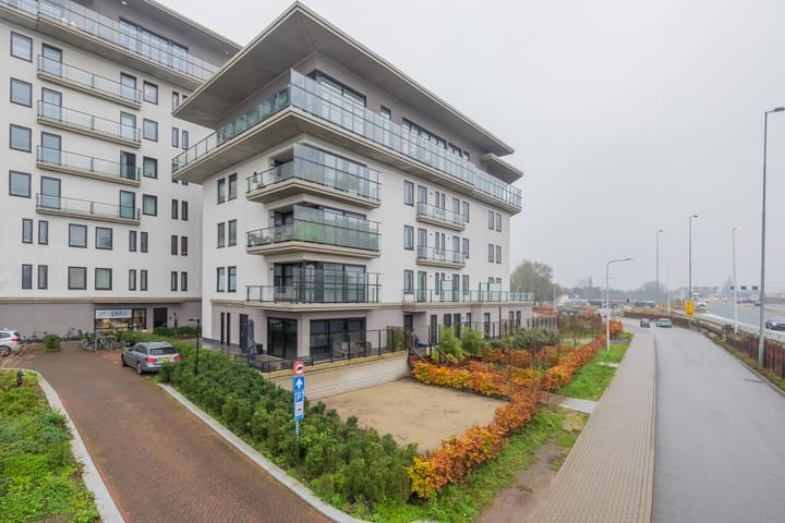 Foto 3 van Burgemeester Rijnderslaan 642